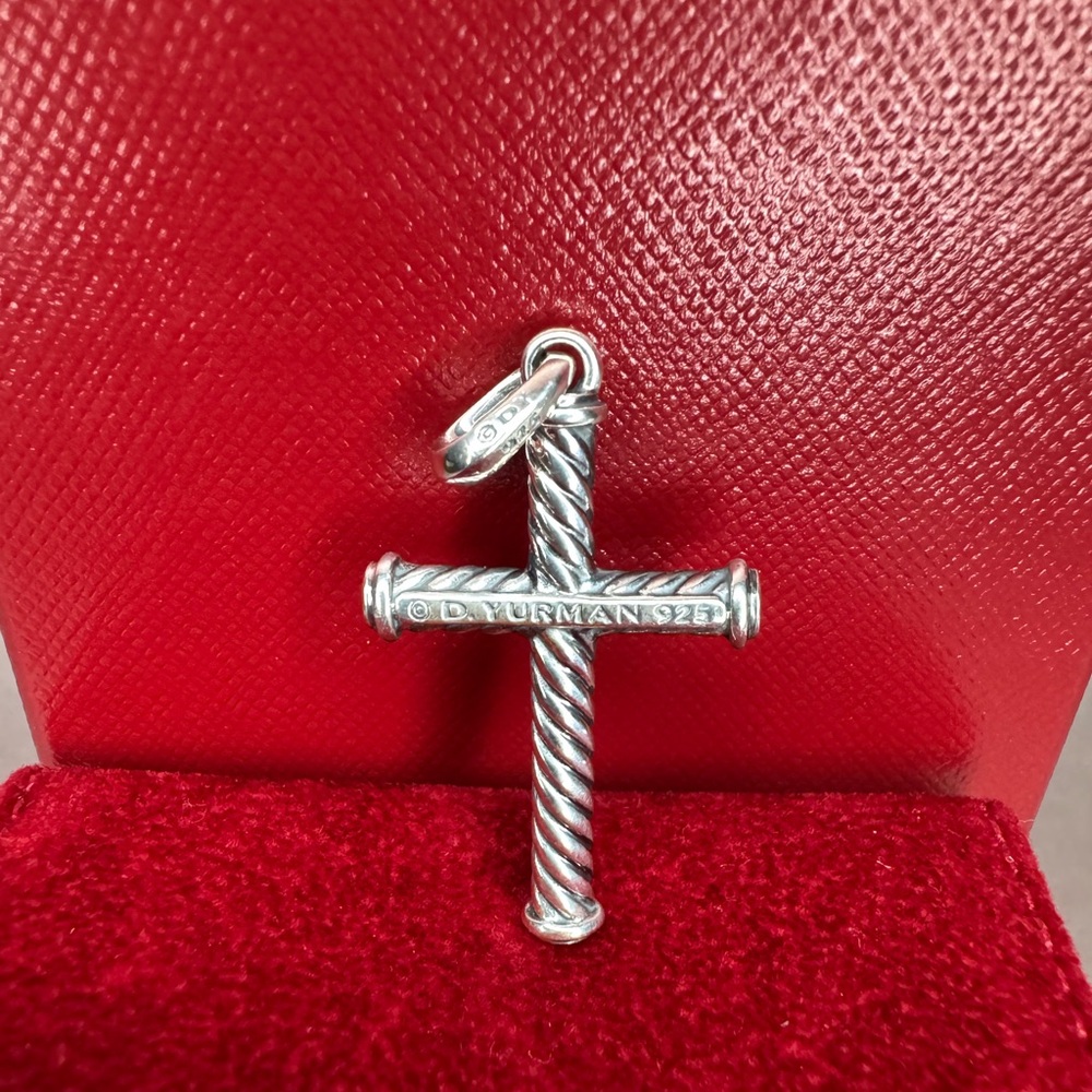 David Yurman .925 Sterling Silver Cable Rope Cross Pendant Amulet Men's - Picture 6 of 6